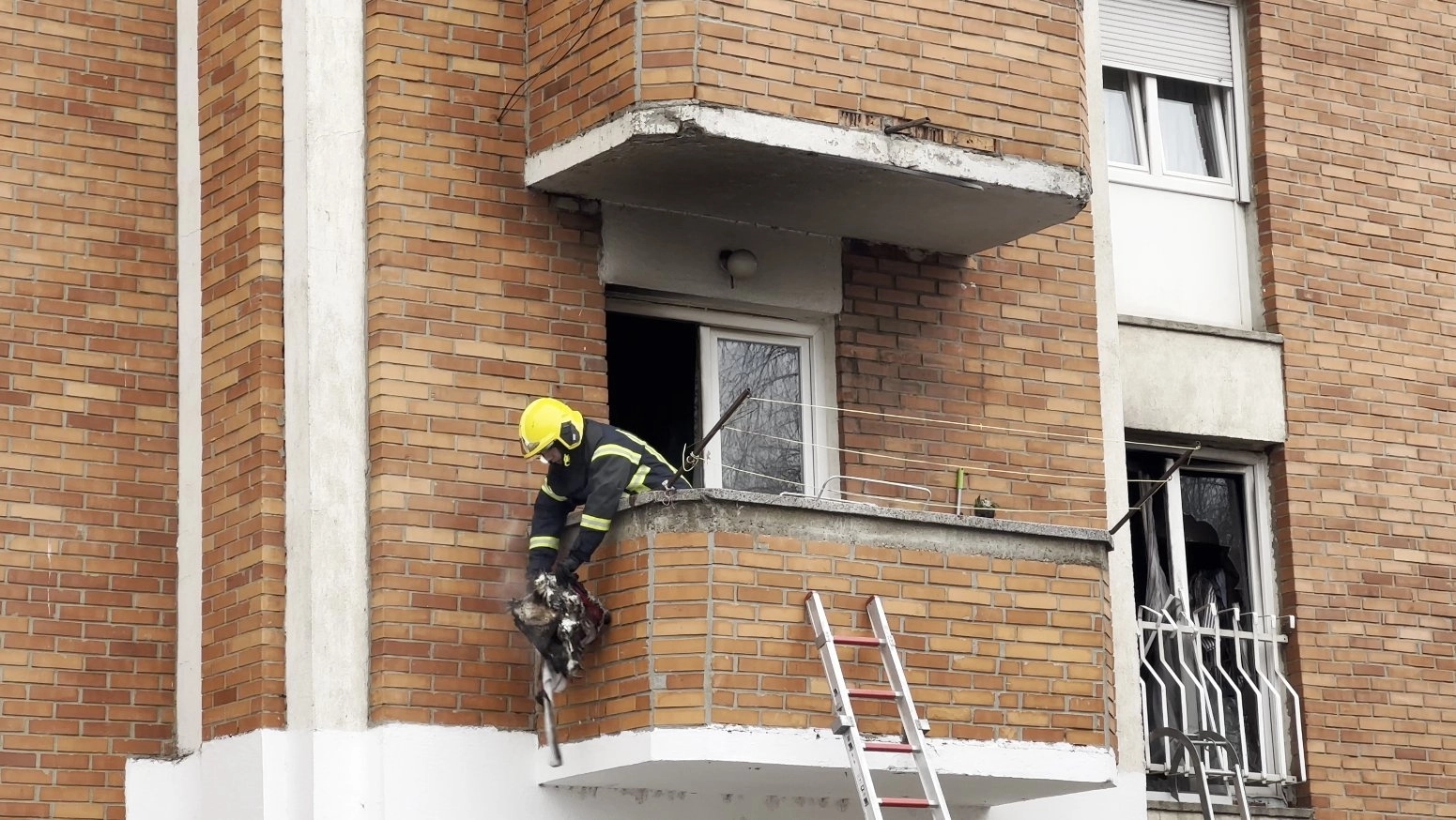 Četvoro djece se ugušilo u požaru