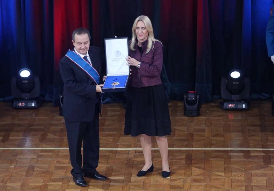 Dačić među odlikovanima povodom Dana RS: “Najveća čast u životu”