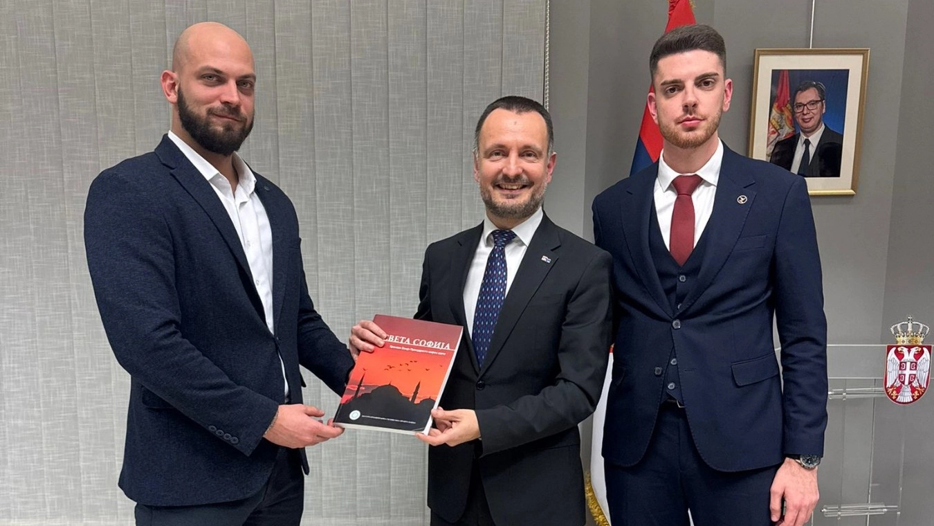 Mladi Ujedinjene Srpske na uputu u Evropski parlament