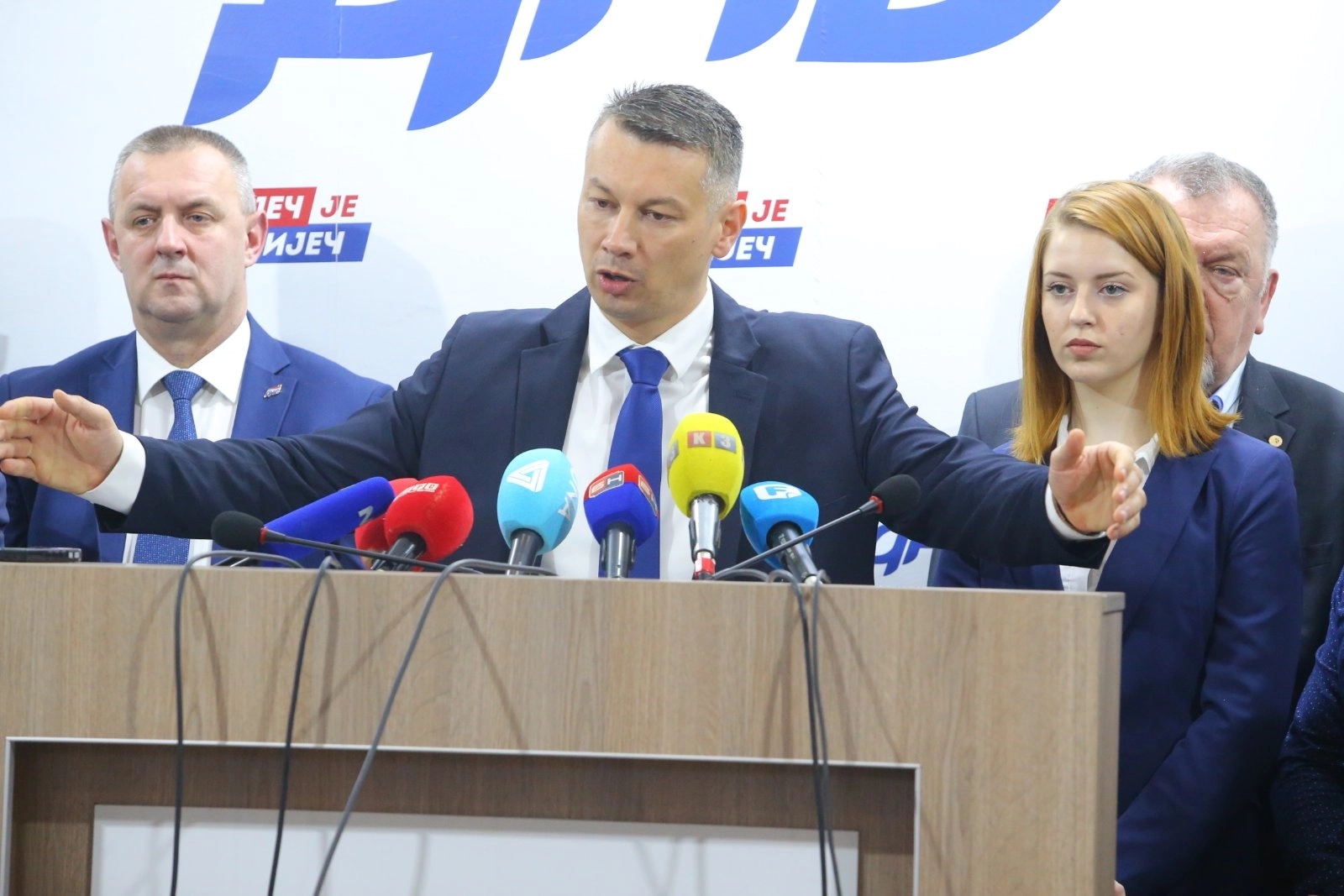 DNS zvanično predstavio kandidate za opšte izbore