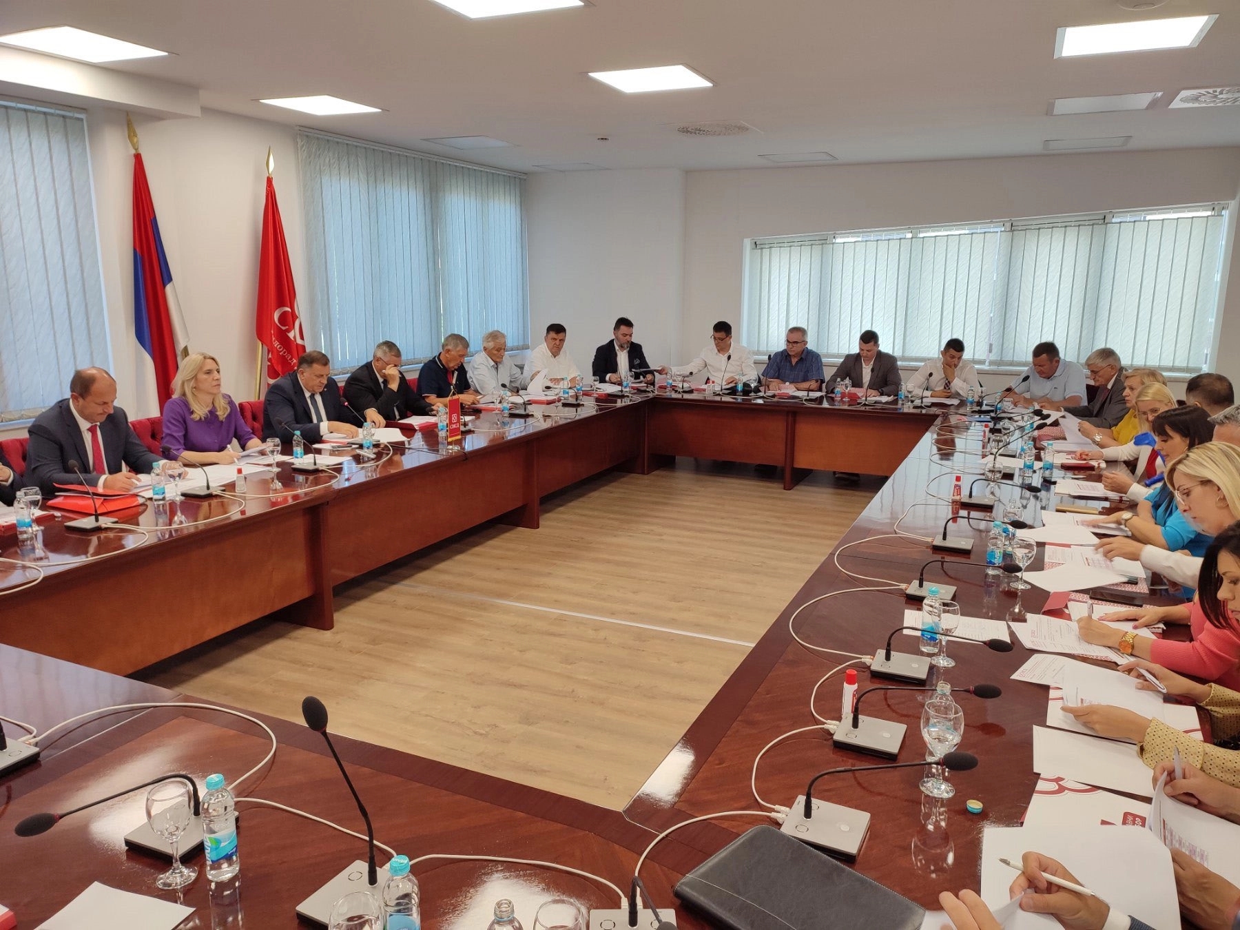 Dodik i Cvijanovićeva kandidati SNSD-a za ključne pozicije