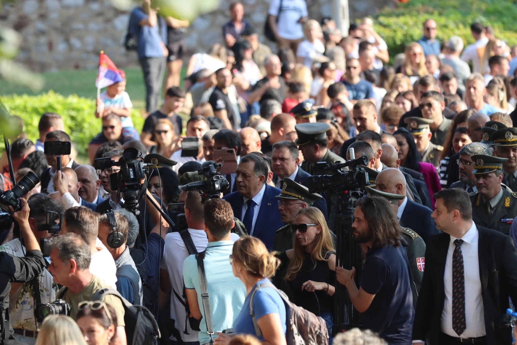 Dodik: Nema slobode i slobodne države bez dobro opremljene vojske