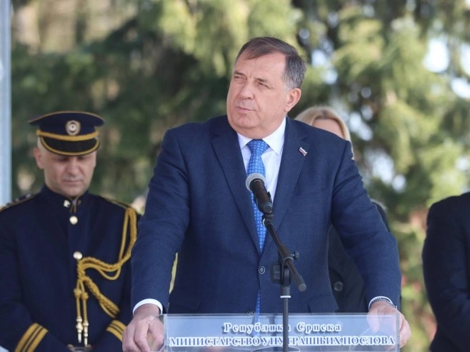 Dodik: Srpska gradi policiju, imamo savremenu bezbjednosnu agenciju
