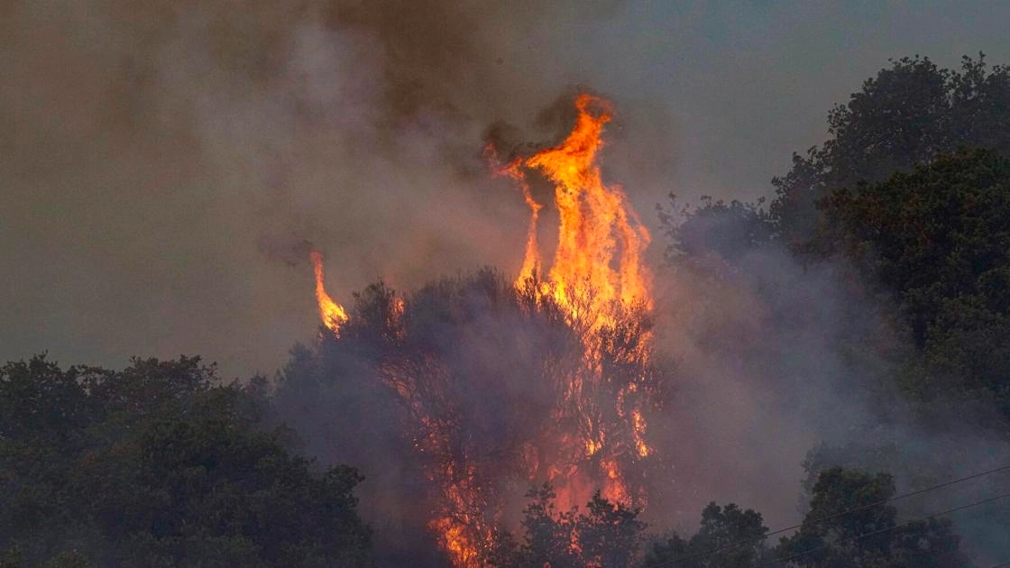 Evropa se bori sa nepogodama: Na jugu gori, poplave na sjeveru
