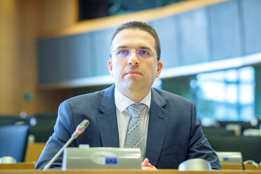 Evroparlamentarac HDZ-a poručio: Stanivuković je veći nacionalista od Dodika