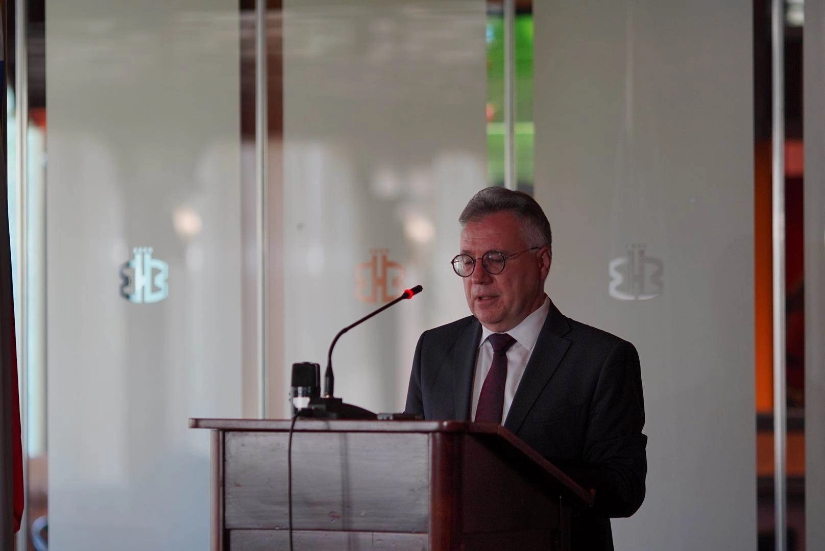 Kalabuhov: Moskva nezavisnom politikom ostvaruje nacionalne interese