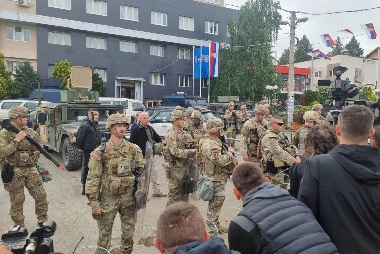 KFOR nije dozvolio albanskom ministru da uđe u zgradu opštine Leposavić
