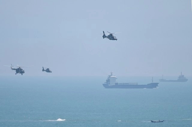 Kineska vojska opkolila Tajvan