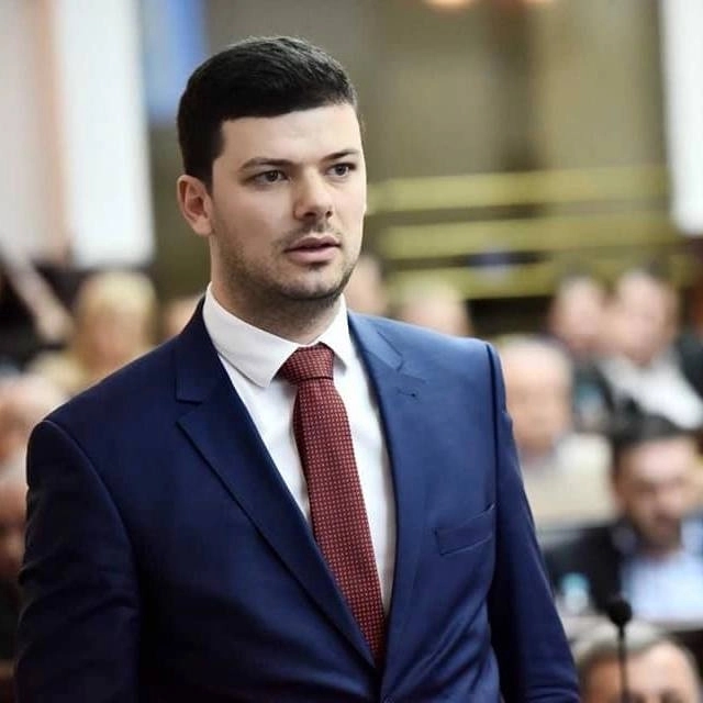 Kiseonik na UKC-u ispravan, Antonić proziva Stanivukovića: Uhapsite monstruma