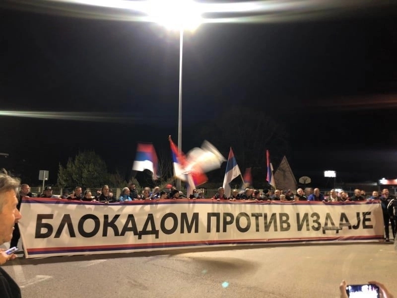 Lideri DF-a poručili sa protesta: Nećemo posustati od odbrane izborne pobjede