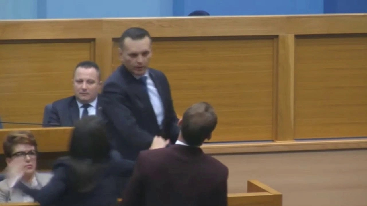 Ministar Lukač tvrdi da nije ugrozio sigurnost Stanivukovića