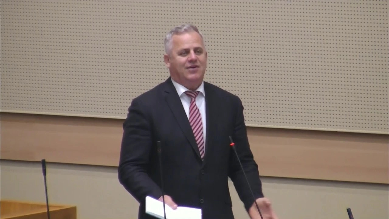 Od nepouzdanog partnera do CRNOG ĐAVOLA: Kako je Stanić danas “počastio” SNSD