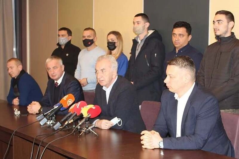 Opozicija se još nije izjasnila o pozivu vlasti