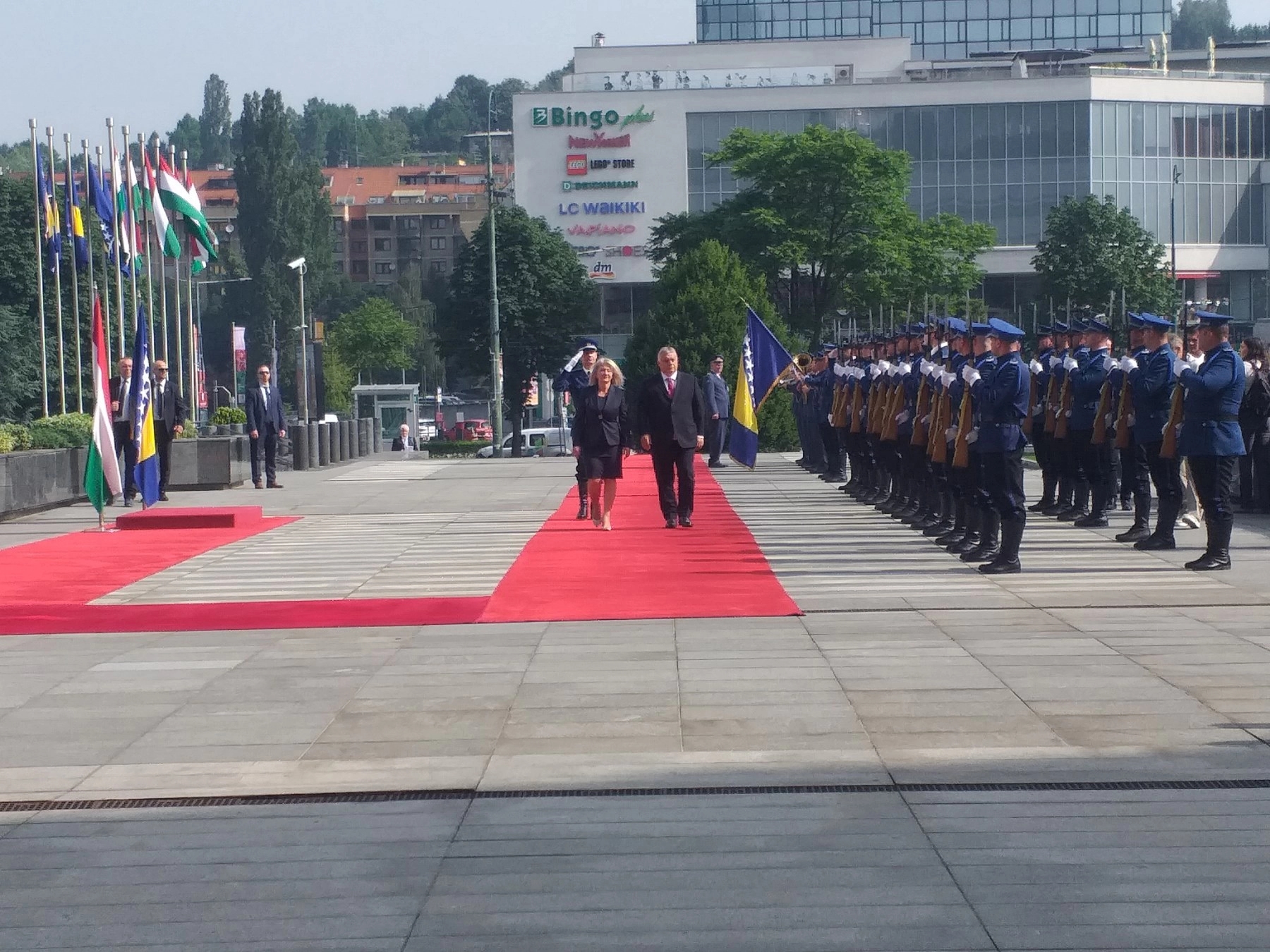 Orban stigao u zvaničnu posjetu BiH, dočekala ga Krišto