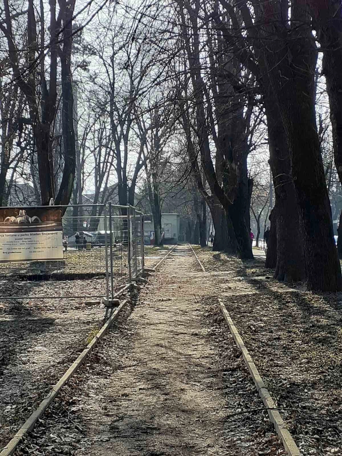 Park Mladen Stojanović u očajnom stanju