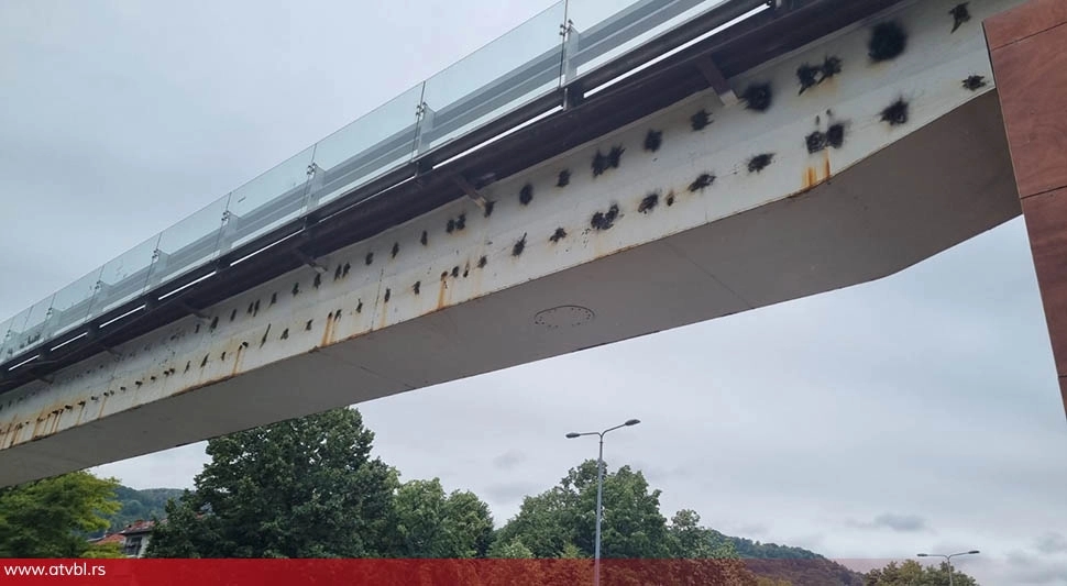 Pasarela na Starčevici propada