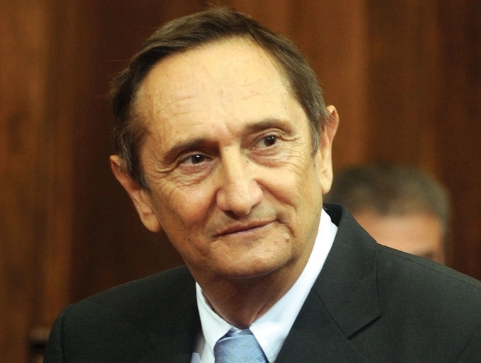 Pavle Petrović lobira uz Kostića