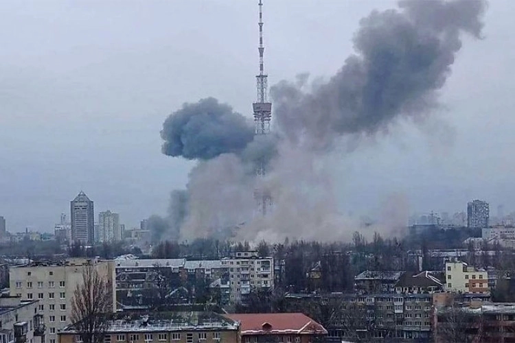 Pet osoba poginulo u napadu na televizijski toranj
