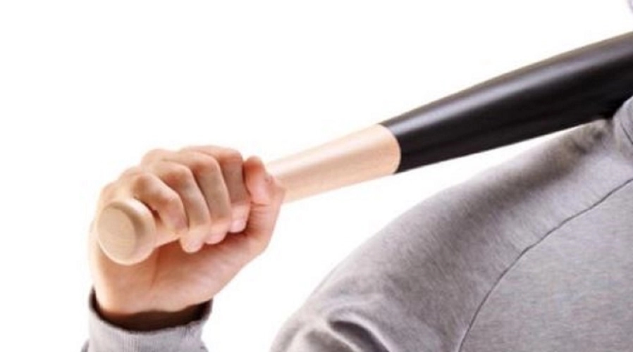 Policija u Sarajevu tuče pritvorenike bejzbol palicama