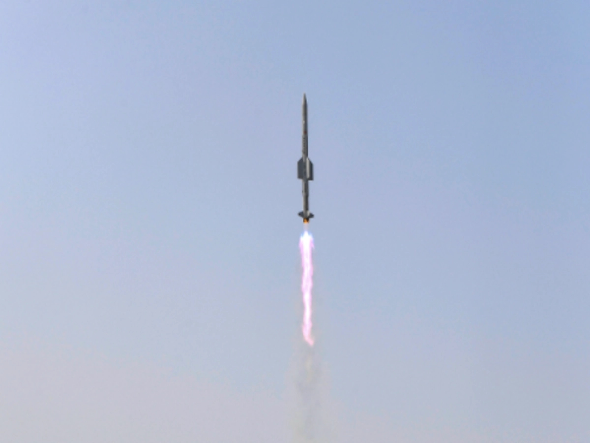 Predstavljena prva ruska ultralaka raketa “Irkut”