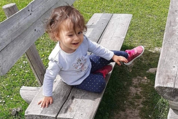 Preminula djevojčica iz Kaknja čija je sudbina potresla sve