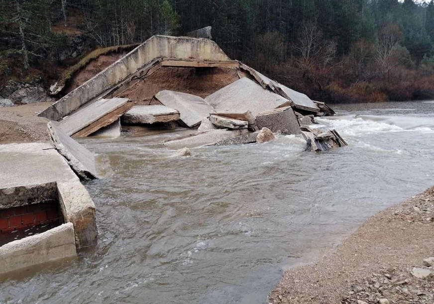 Pukla brana na jezeru kod Bosanskog Grahova