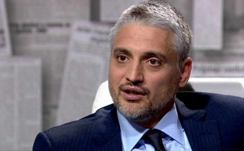 Razlupan automobil Čedomira Jovanovića – incident na aerodromu