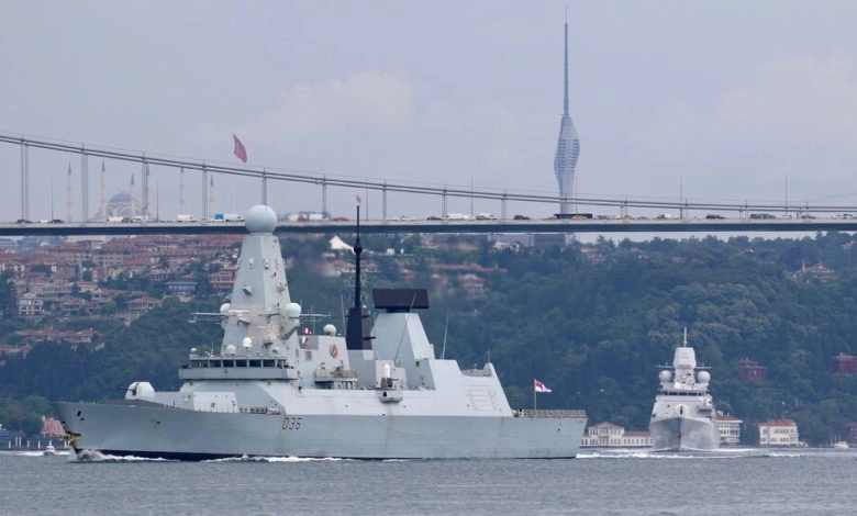 Rusi ispalili hice upozorenja prema britanskom razaraču, Britanci: Niste