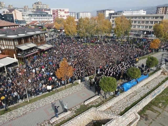 Sahranjen Muamer Zukorlić