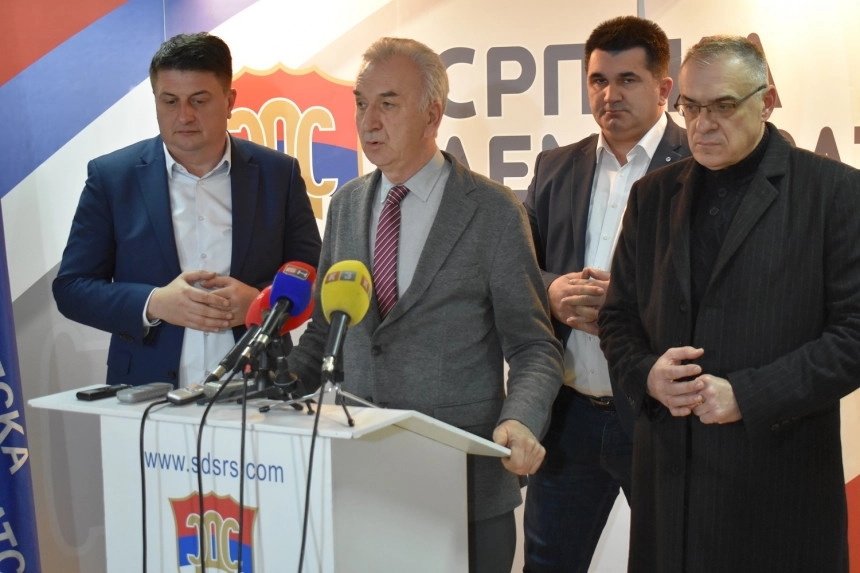 Šarović nakon sastanka sa PDP: Uskoro dogovor oko kandidata za izbore