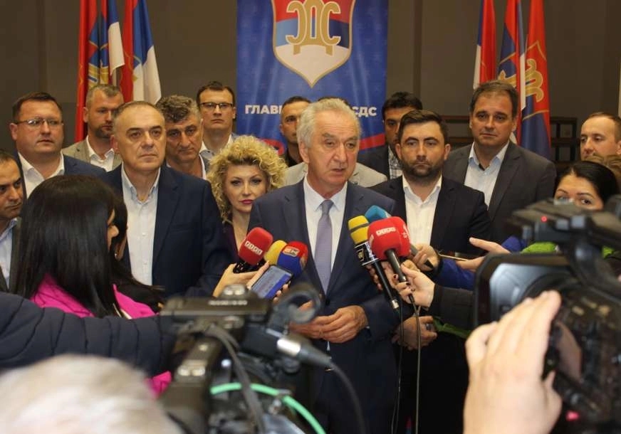 Šarović podnio ostavku, formira se v.d. Predsjedništvo SDS