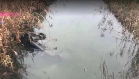 Slupani “opel” bagerom izvučen iz vode, dva tijela pored vozila