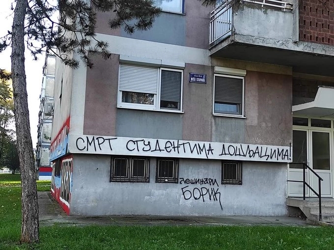Šokantan grafit osvanuo u Banjaluci