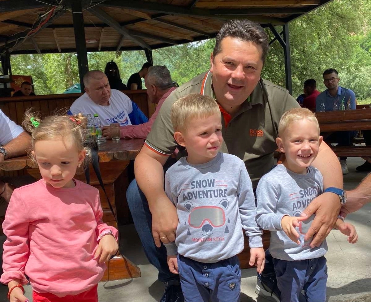 Stevandić podjelio emotivnu fotografiju: U Bratuncu se slavi život