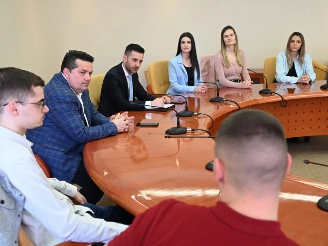 Stevandić ugostio studente FPN-a koji su u NSRS obavili praktiču nastavu