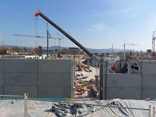 Teren za „Srpska open“ bez tendera gradi 20 firmi