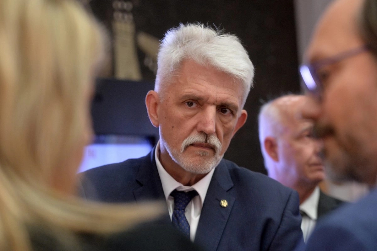 Tolkač: Srbija da se pridruži sankcijama protiv Rusije