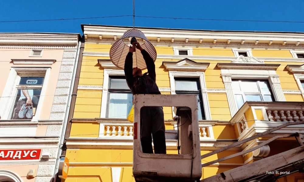 U banjalučkoj Gospodskoj ulici nižu se lusteri
