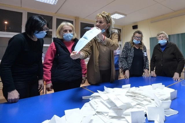 U Srbiji Građani glasali o izmjenama Ustava