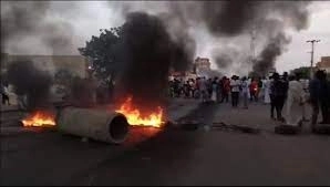 U vojnom udaru u Sudanu uhapšeni premijer i ministri