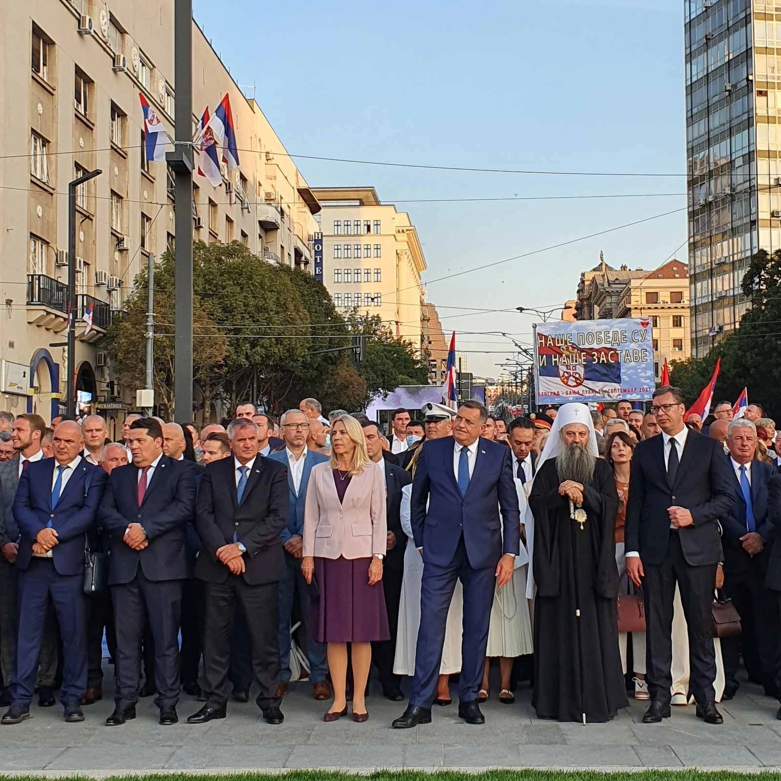 Vučić: Praznik slobode, jedinstva i mira