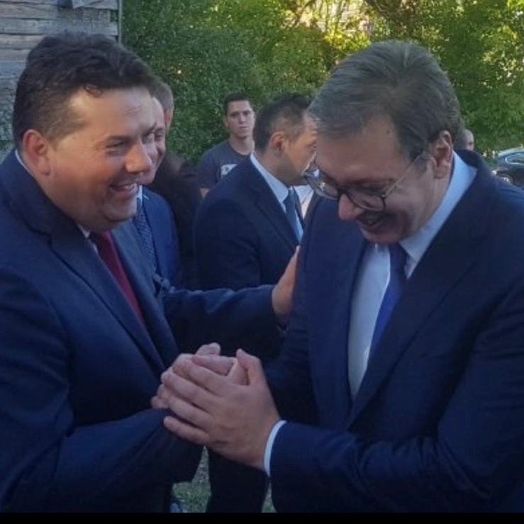 Vučić se izvinio Stevandiću zbog gafa na proslavi Dana zastave (video)