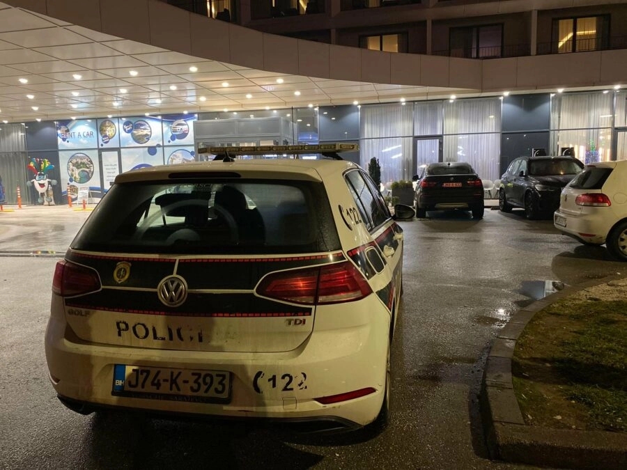 Zbog napada na roditelje iz Srbije uhapšena tri lica