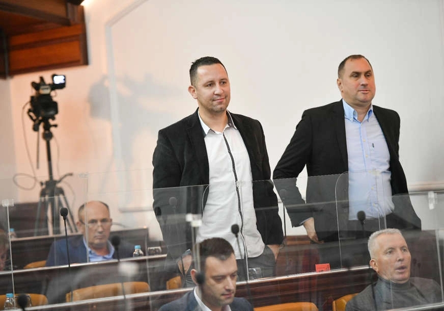 Zbog svađe oko UKC RS, Saša Lazić udaljen sa sjednice