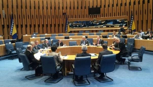 Almu Čolo brine Milorad Dodik, Sredoje Nović joj odgovorio