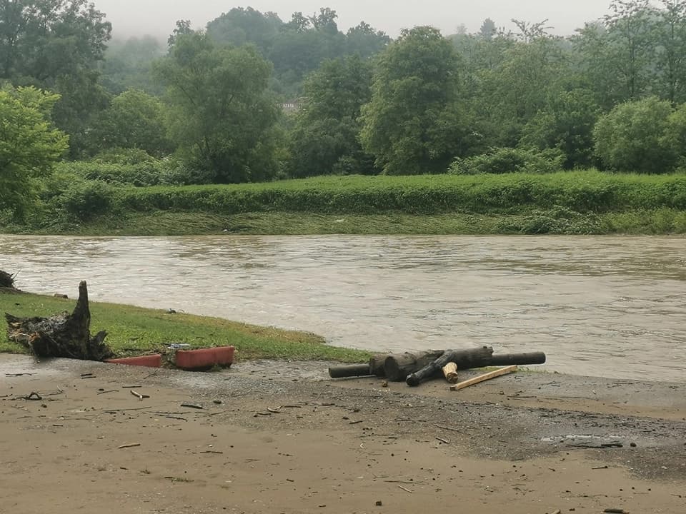 Bujični vodotoci izazvali veću štetu u teslićkim naseljima