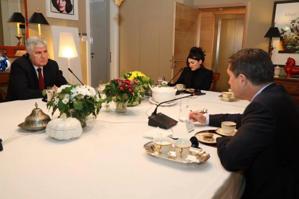 Čović razgovarao sa Nelsonom o izmjenama Izbornog zakona