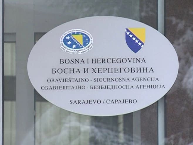 Da li je OBA tajno prisluškivala Vučića i rukovodstvo Srbije