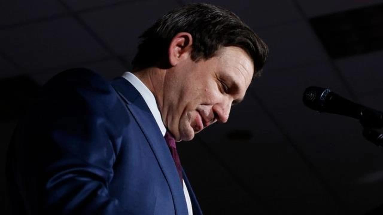 Desantis se povukao iz izborne trke, pružio podršku Trampu