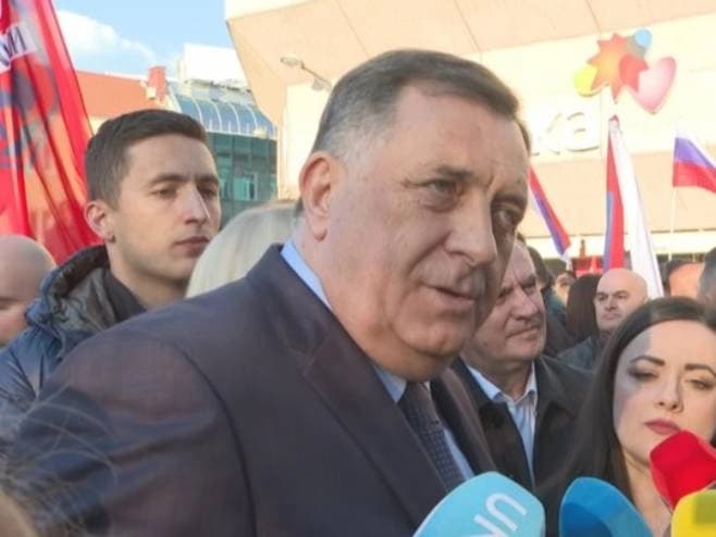 Dodik: U narednom periodu odluka o ograničenju cijena hljeba